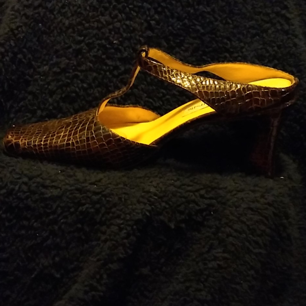 Bellini Snakeskin Wedge Size 9 1/2M leather